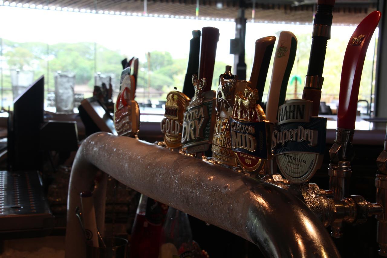 Riverview Tavern Ross River 외부 사진